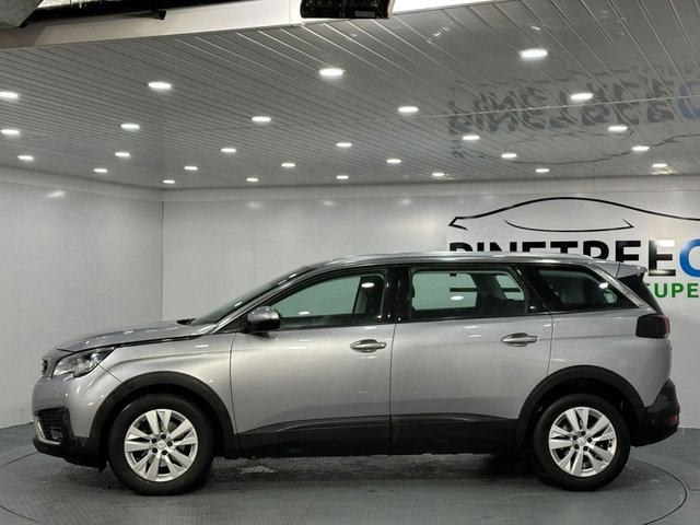 2018 PEUGEOT 5008 - Photo 5