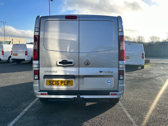 2016 VAUXHALL VIVARO - Photo 7