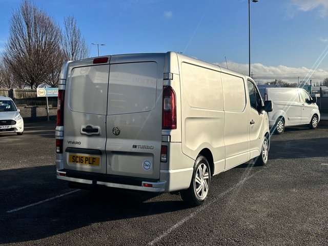 2016 VAUXHALL VIVARO - Photo 8