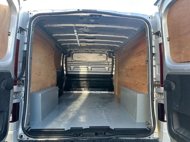 2016 VAUXHALL VIVARO - Photo 11