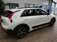 USED 2022 72 KIA NIRO 1.6h GDi 2 SUV 5dr Petrol Hybrid DCT Euro 6 (s/s) (139 bhp) Apple Car Play Android Auto Reversing Camera Parking Sensors 1 Owner Excellent Service History Warranty