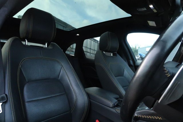 2020 Jaguar F-Pace 2L 300 Sport 5dr - Photo 12