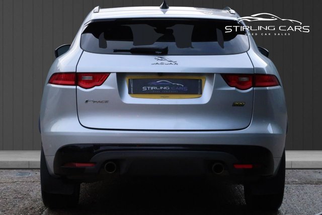2020 Jaguar F-Pace 2L 300 Sport 5dr - Photo 8