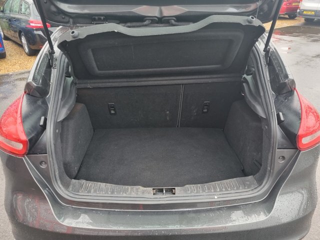 2018 FORD FOCUS - Photo 6