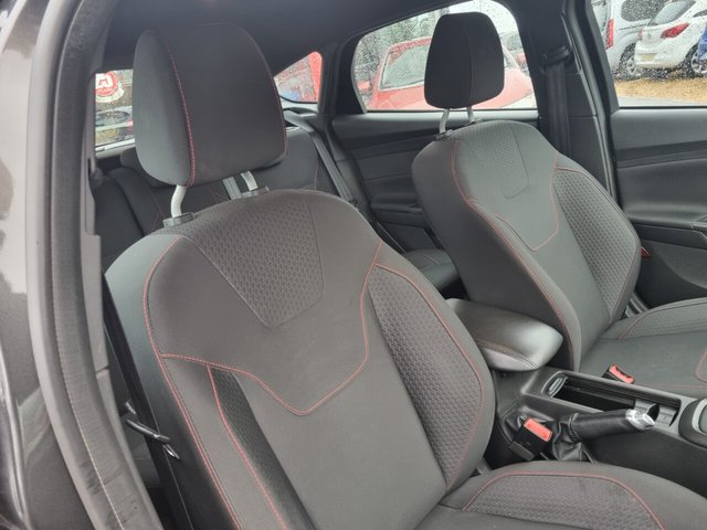 2018 FORD FOCUS - Photo 9