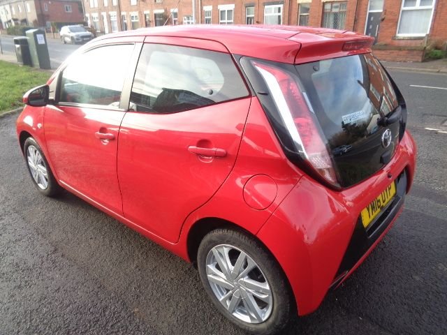 2016 TOYOTA AYGO 1.0 VVT-i x-pression Hatchback 5dr Petrol Manual Euro 6 (68 ps) - Photo 6