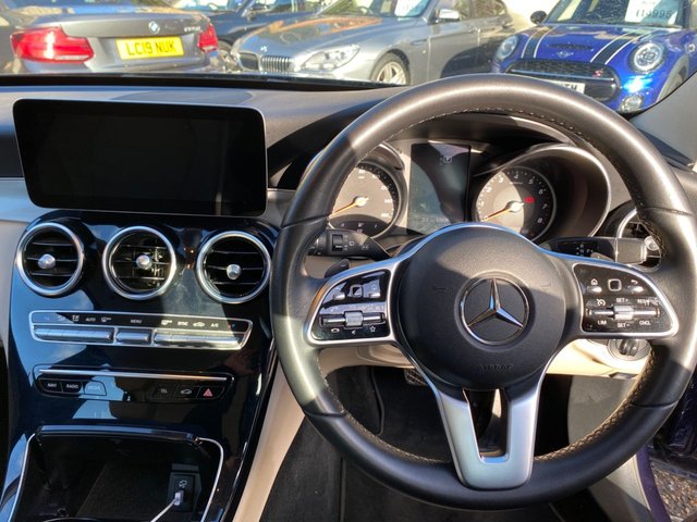 2019 MERCEDES-BENZ C-CLASS 2.0 C300 Sport (Premium) Estate 5dr Petrol G-Tronic+ Euro 6 (s/s) (258 ps) - Photo 3