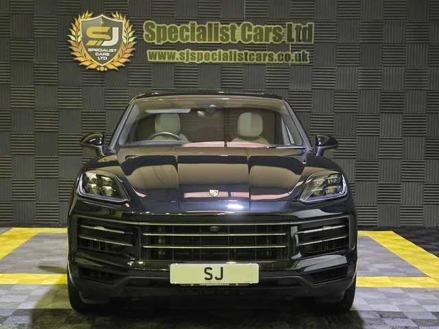 2024 PORSCHE CAYENNE - Photo 3