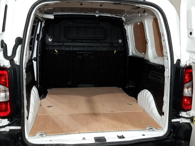 2021 Peugeot Partner 1.5L Grip Premium 5dr - Photo 2