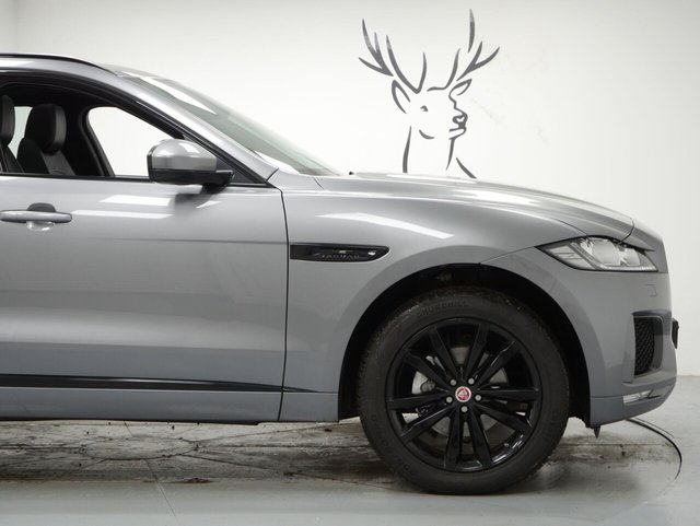 2020 JAGUAR F-PACE - Photo 9