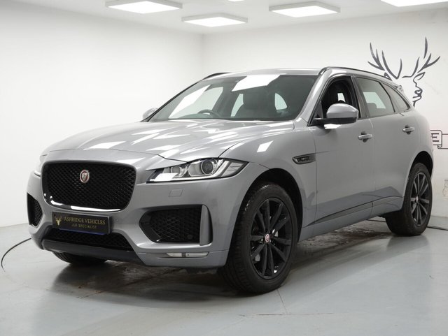 2020 JAGUAR F-PACE - Photo 3