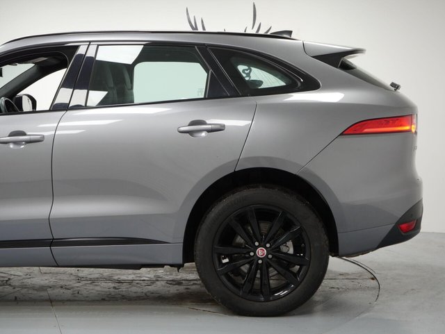 2020 JAGUAR F-PACE - Photo 12