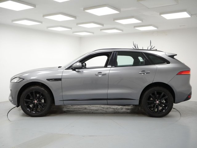 2020 JAGUAR F-PACE - Photo 11
