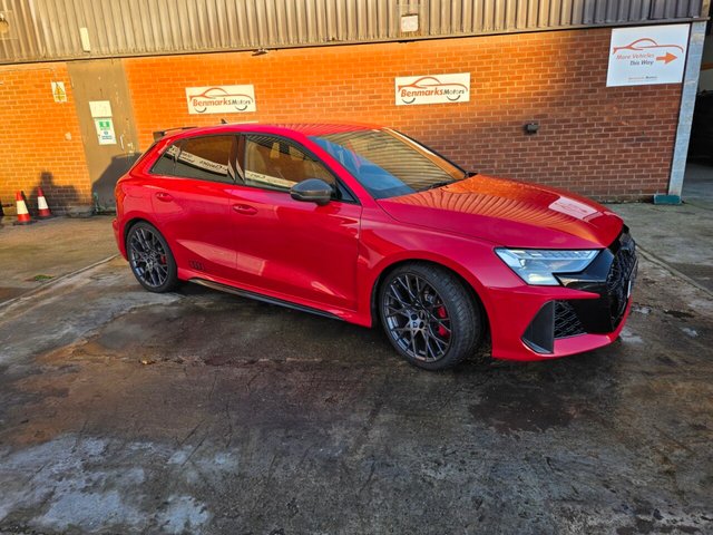 2025 AUDI RS3 - Photo 2