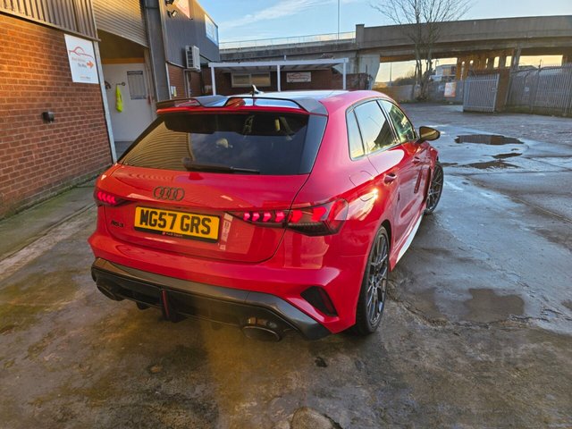 2025 AUDI RS3 - Photo 9