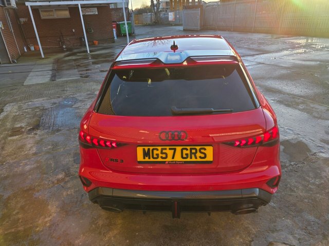 2025 AUDI RS3 - Photo 10