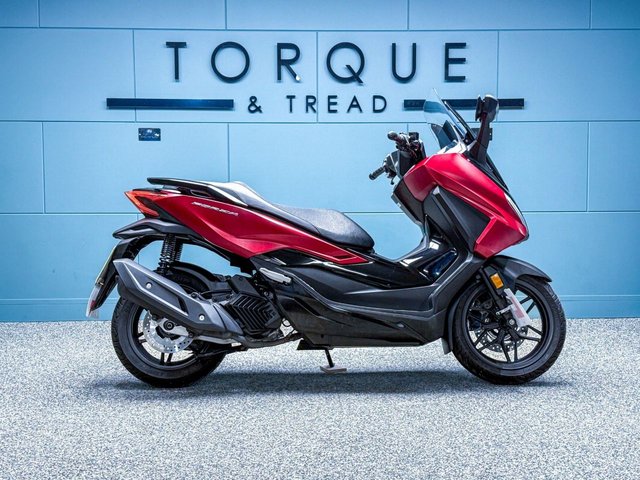 View our HONDA Forza 125