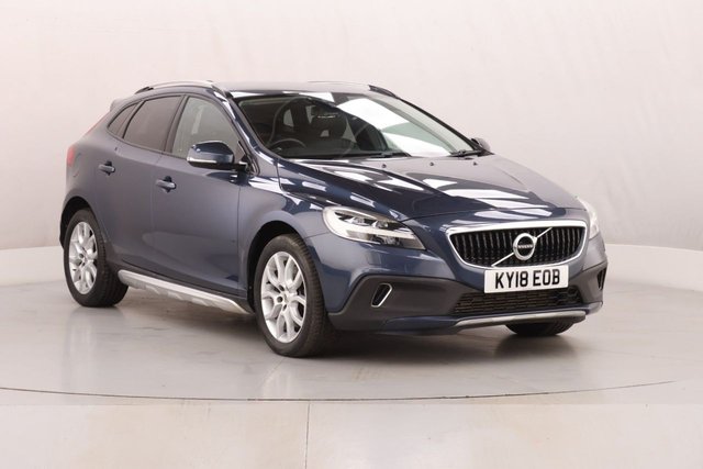 2018 Volvo V40 Cross Country 2L Pro 5dr - Photo 2