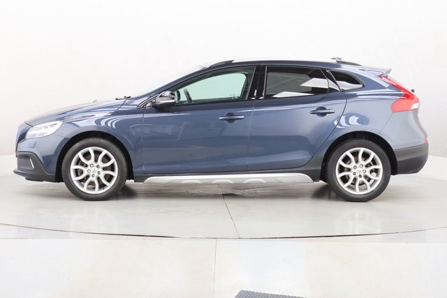 2018 Volvo V40 Cross Country 2L Pro 5dr - Photo 6