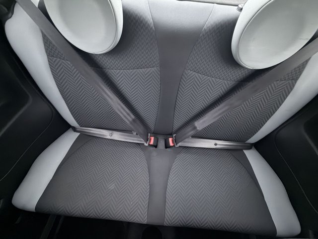 2019 FIAT 500 - Photo 10