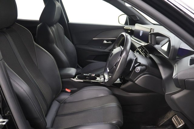 2023 Peugeot 2008 1L Gt 5dr - Photo 12