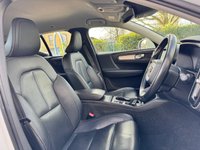USED 2018 18 VOLVO XC40 2.0 T4 Momentum Pro SUV 5dr Petrol Auto AWD Euro 6 (s/s) (190 ps) Heated Seats, Leather Seats