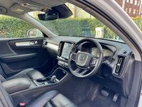 USED 2018 18 VOLVO XC40 2.0 T4 Momentum Pro SUV 5dr Petrol Auto AWD Euro 6 (s/s) (190 ps) Heated Seats, Leather Seats