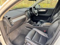USED 2018 18 VOLVO XC40 2.0 T4 Momentum Pro SUV 5dr Petrol Auto AWD Euro 6 (s/s) (190 ps) Heated Seats, Leather Seats