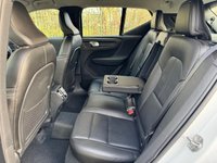 USED 2018 18 VOLVO XC40 2.0 T4 Momentum Pro SUV 5dr Petrol Auto AWD Euro 6 (s/s) (190 ps) Heated Seats, Leather Seats