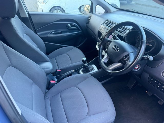 2015 KIA RIO - Photo 12
