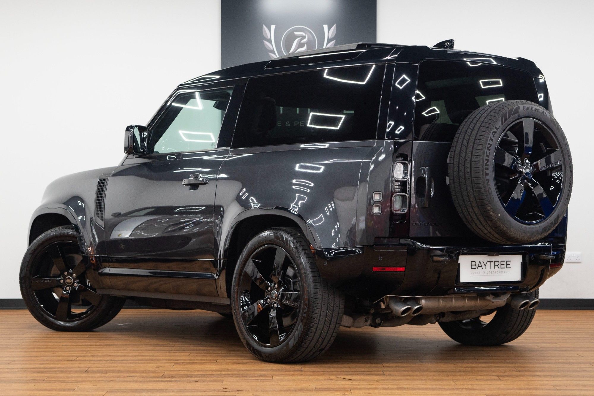 USED 2023 23 LAND ROVER DEFENDER 5.0 P525 V8 SUV  
