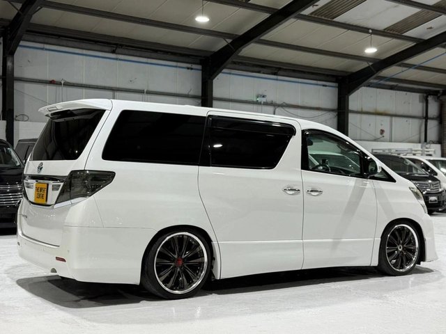 View our TOYOTA VELLFIRE
