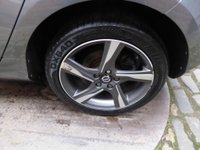USED 2015 65 VOLVO V40 2.0 D4 R-Design Lux Nav Auto Euro 6 (s/s) 5dr (Drive Away Today)