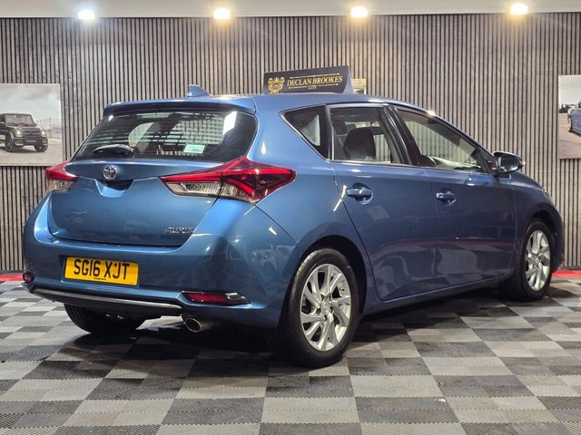 2016 TOYOTA AURIS 1.6 D-4D Business Edition Euro 6 (s/s) 5dr - Photo 3