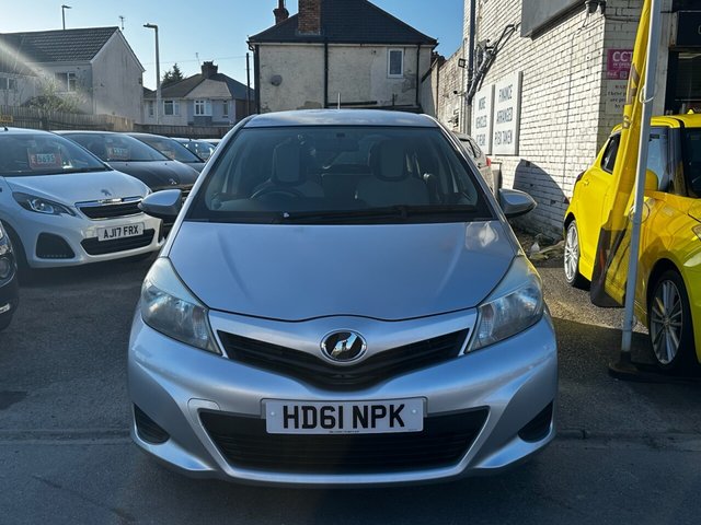 2012 TOYOTA YARIS 1.3 Automatic JDM Petrol Hatchback Silver 5dr - Photo 2