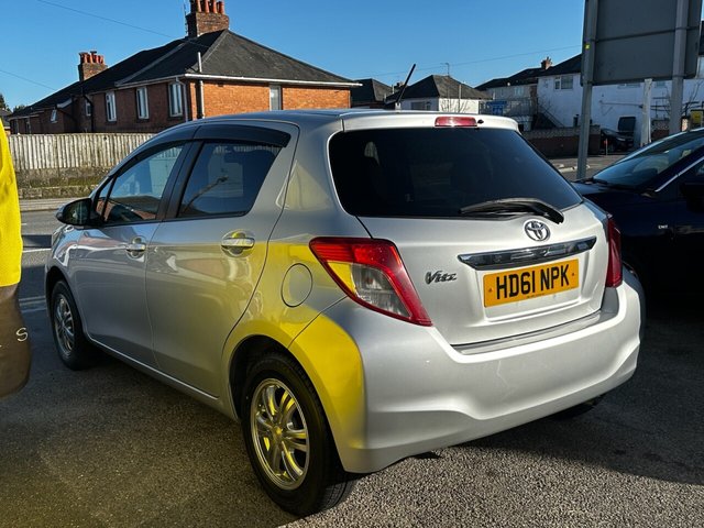 2012 TOYOTA YARIS 1.3 Automatic JDM Petrol Hatchback Silver 5dr - Photo 6