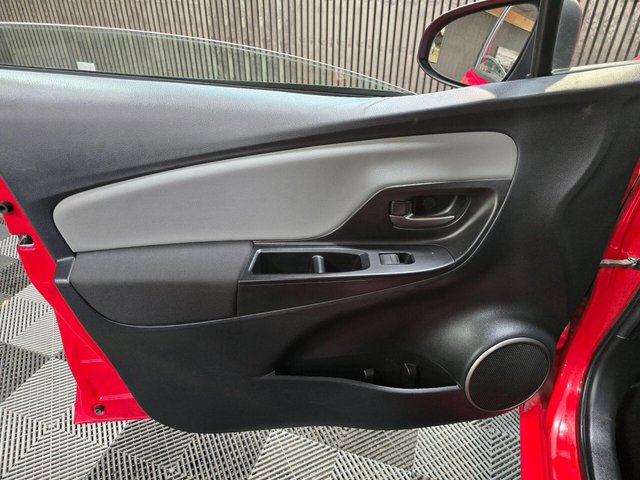 2017 TOYOTA YARIS 1.33 Dual VVT-i Icon Euro 6 5dr - Photo 11