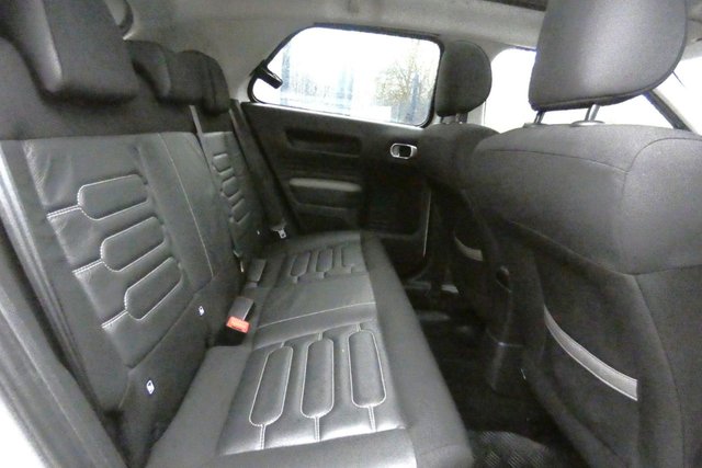 2015 CITROEN C4 CACTUS - Photo 9