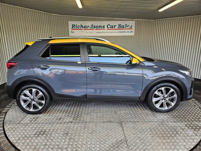 2023 KIA STONIC - Photo 2
