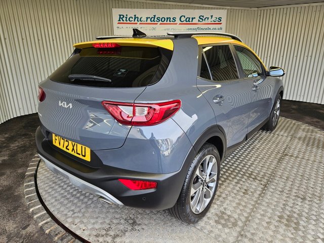 2023 KIA STONIC - Photo 3