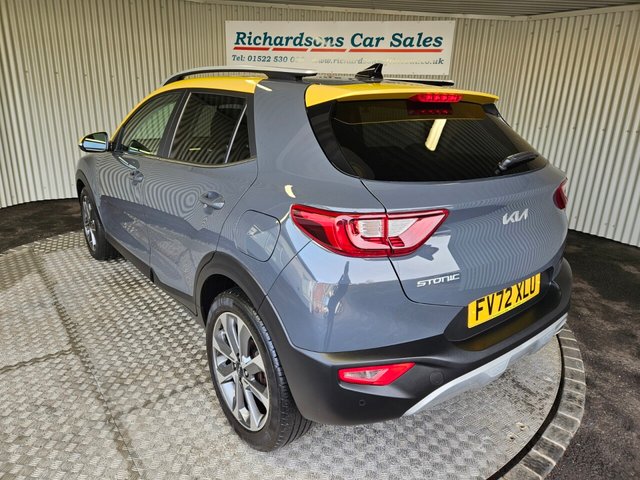 2023 KIA STONIC - Photo 6