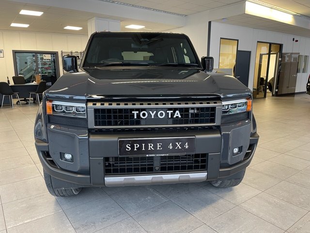 View our TOYOTA LAND CRUISER