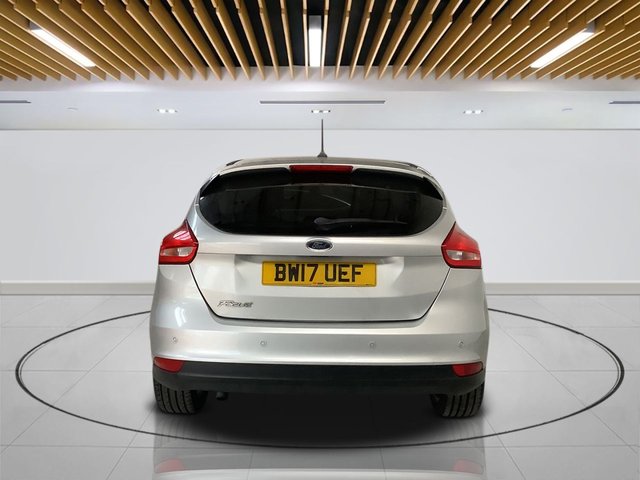 2017 Ford Focus - Photo 6