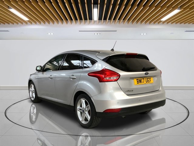 2017 Ford Focus - Photo 5