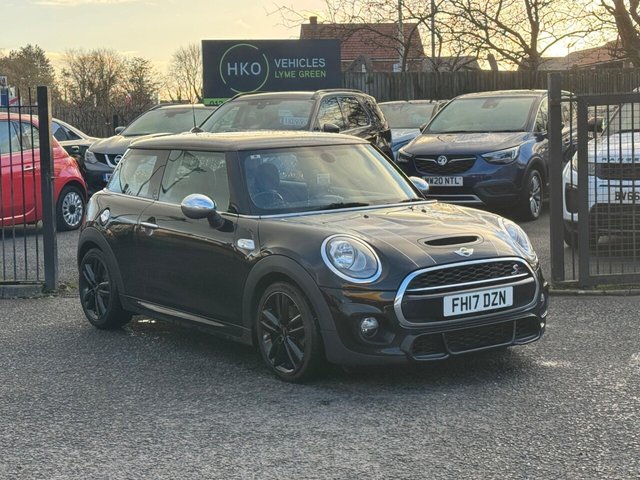 2017 MINI HATCH