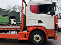 USED 2002 02 SCANIA R124 2002 Scania R124L-420 6x2 Beavertail Vehicle 