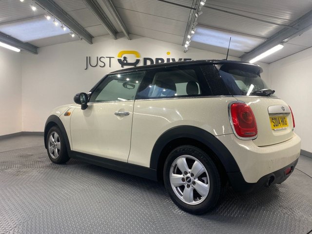 2014 MINI Hatch 1.5L Cooper 3dr - Photo 4