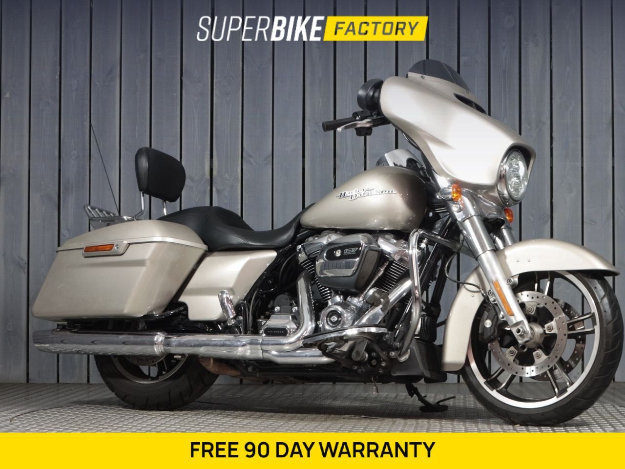 HARLEY-DAVIDSON TOURING