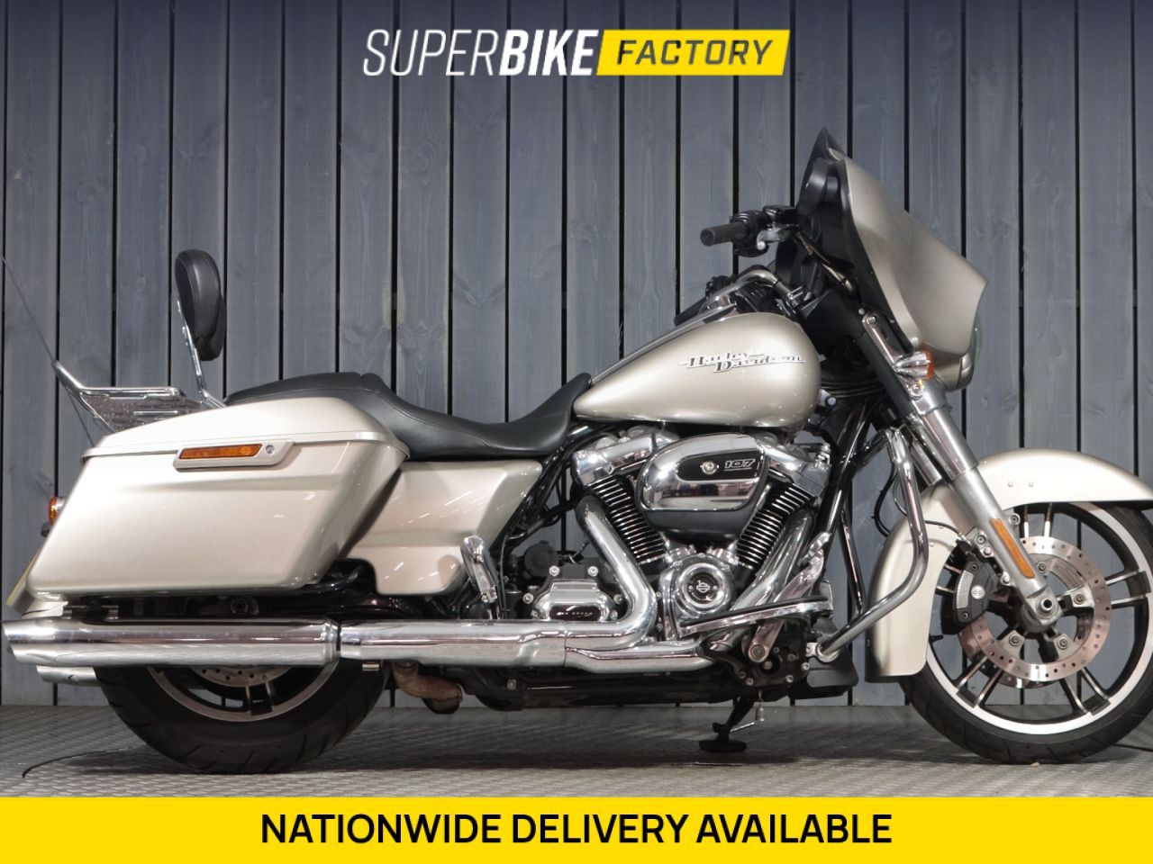 HARLEY-DAVIDSON TOURING