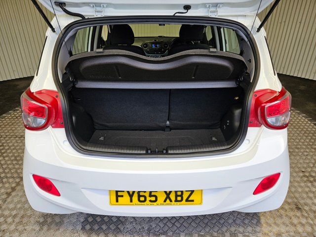 2015 HYUNDAI I10 - Photo 5